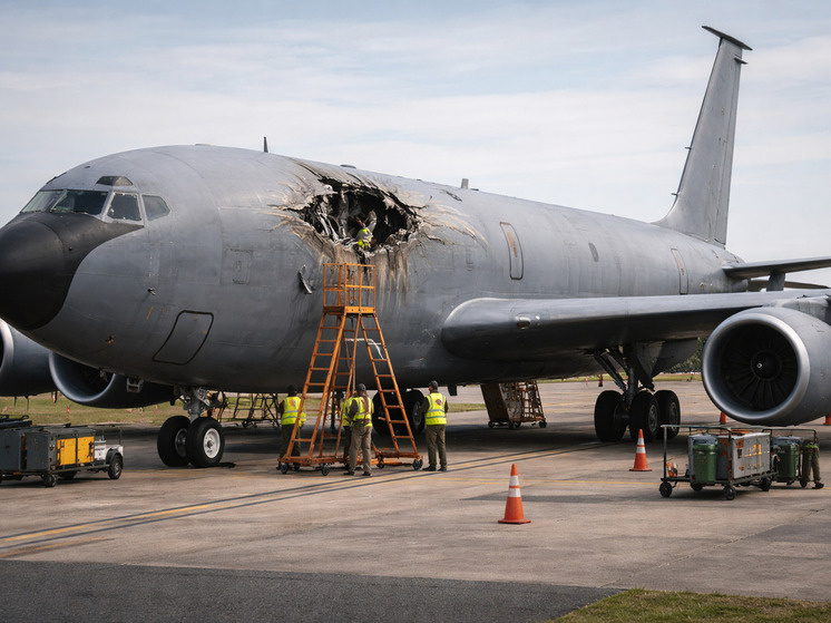     Коллаж: генерация ChatGPT