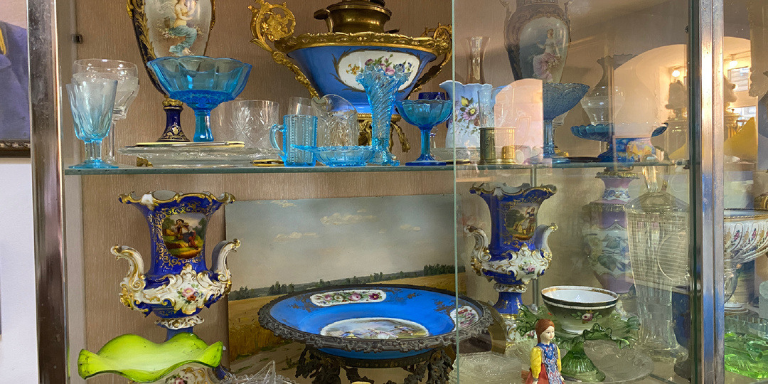 Винтажные сокровища Казани: фарфор, хрусталь и советские сервизы из местных антикварных лавок