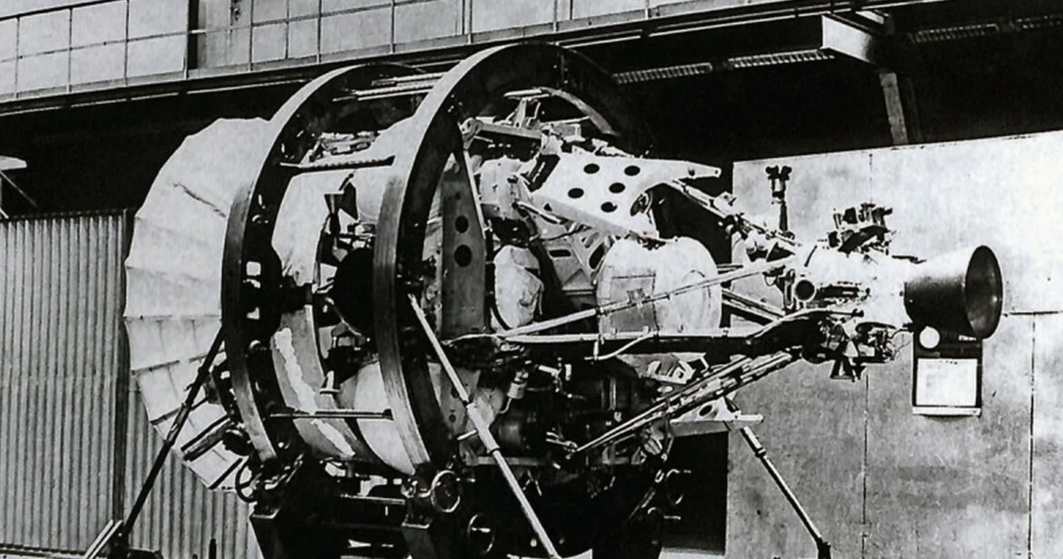Полет-1