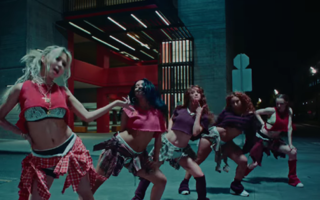  Фото: скриншот из видео