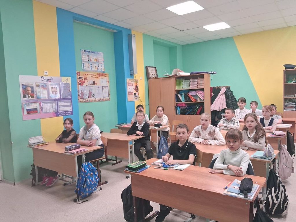    Третьеклассники школы № 4 имени Д.В. Бондаренко "Наша газета"