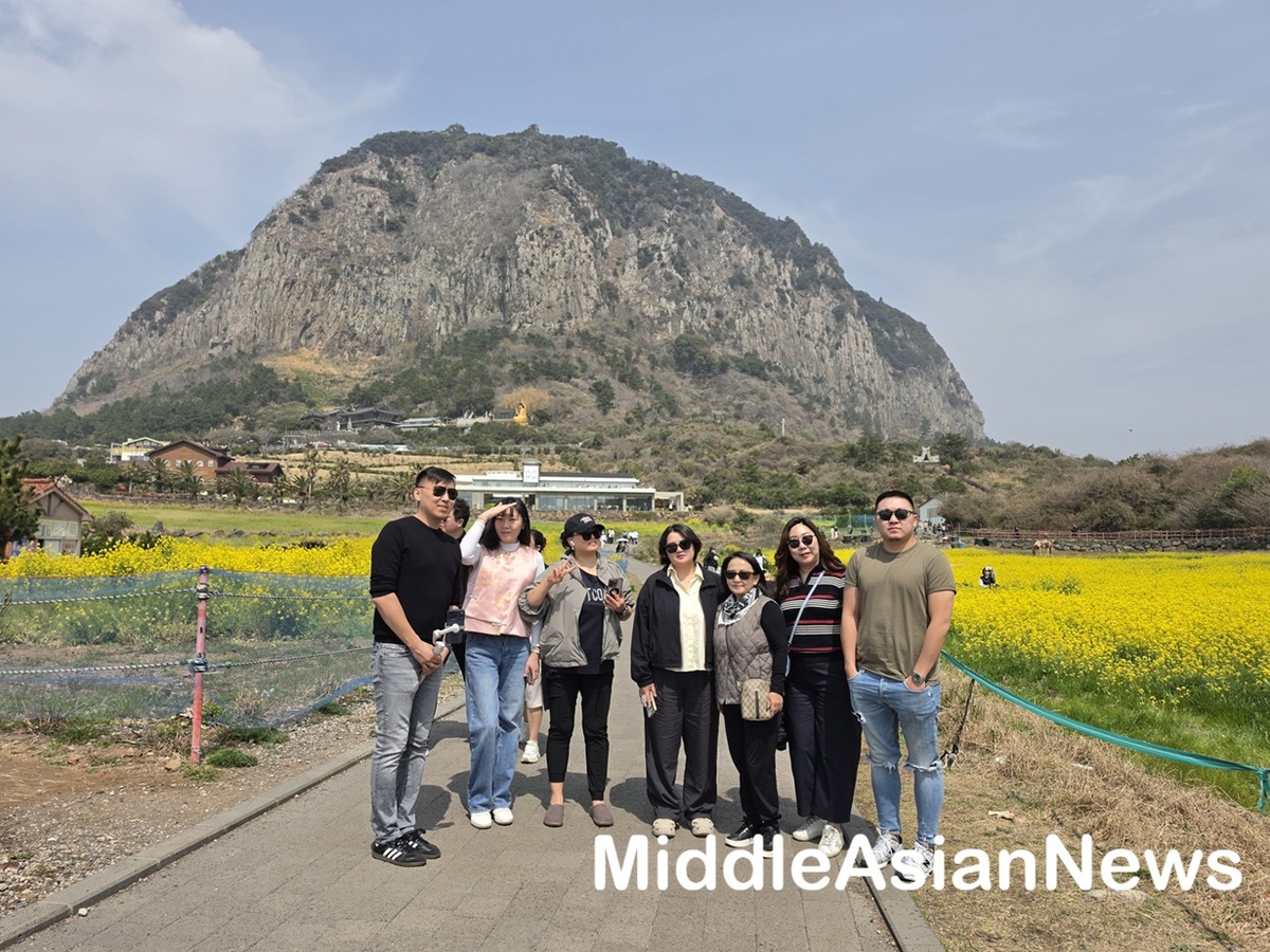 26 марта представители монгольских туристических агентств и связанных с ними учреждений совершили поездку по острову Чеджу.