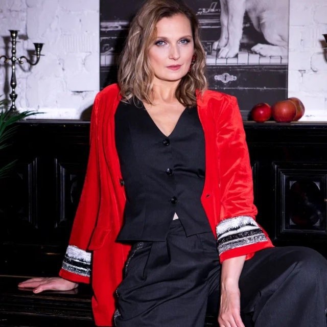 Елена Королькова-Ранкевич: аромапсихолог, психолог-сексолог, автор аромаритуала «Преображение женской энергии», ведущая семинаров и практик для женщин с 2009 года