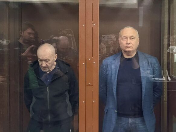    Сергей Дюков и Дмитрий Савельев в зале суда. Фото: суды общей юрисдикции города Москвы / t.me/moscowcourts