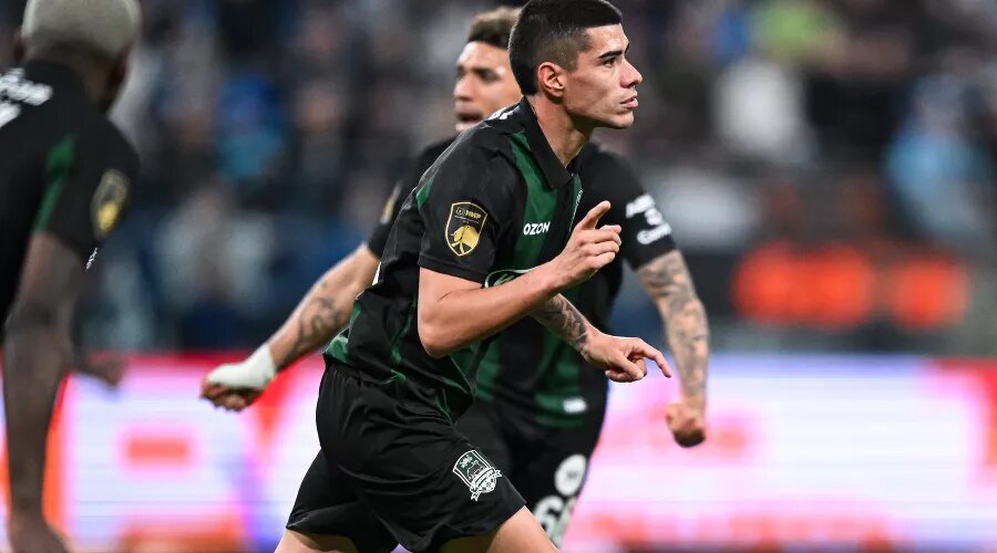     Лукас Оласа празднует забитый мяч в гостевом матче с «Зенитом», 12 апреля 2026 года Фото пресс-службы ФК «Краснодар»