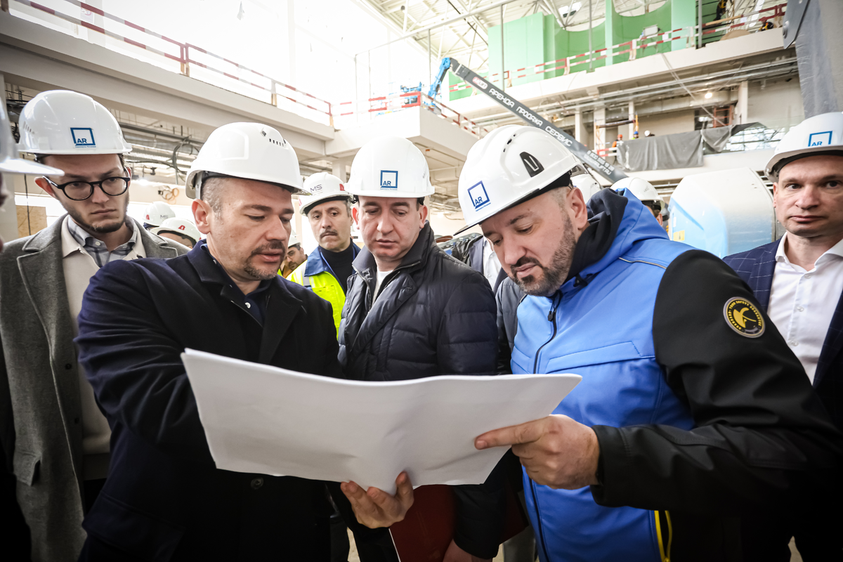 Проект реализуется совместным предприятием УК «Аэропорты Регионов» и «Новапорт Холдинг»