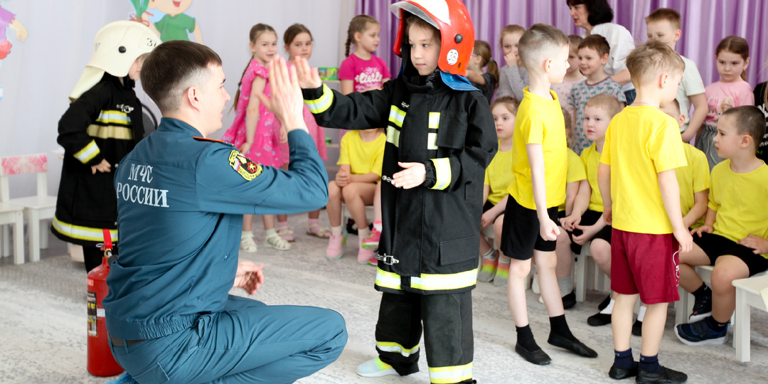 "Зарядку с МЧС России" провели спасатели в Волгодонске