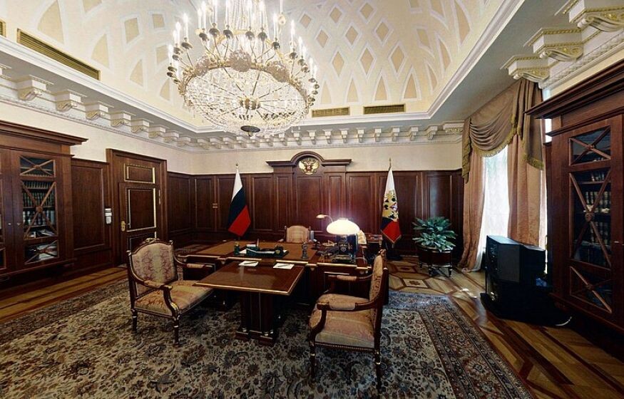    Скоро мы узнаем преемника Путина. В Кремле готовят грандиозные перемены. Вот почему всё запрещают. Главное к утру