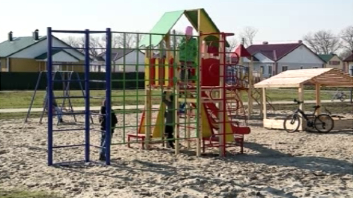    В Курске начался прием заявок на детские площадки