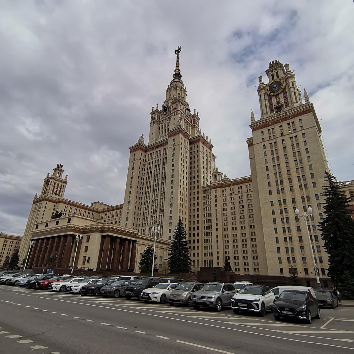 МГУ, главный вход