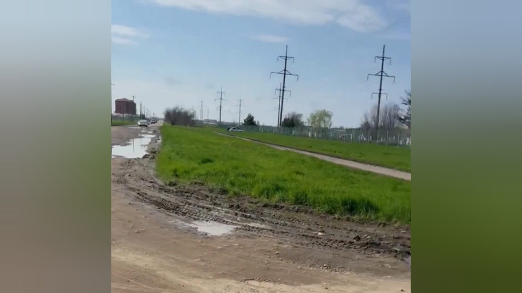    Завтра дорогу на кладбище начнут приводить в порядок, пообещал мэр Тимашевска Николай Панин. Знамя Труда