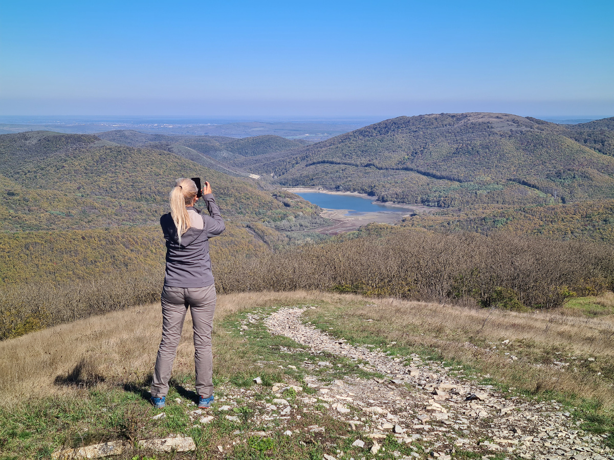 вид на водохранилище с горы Лысая