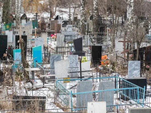    Кладбище // Фото Игоря Елисеева, Коммерсантъ