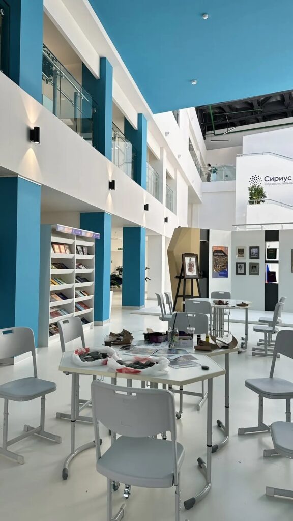 Листайте вправо, чтобы увидеть больше изображений