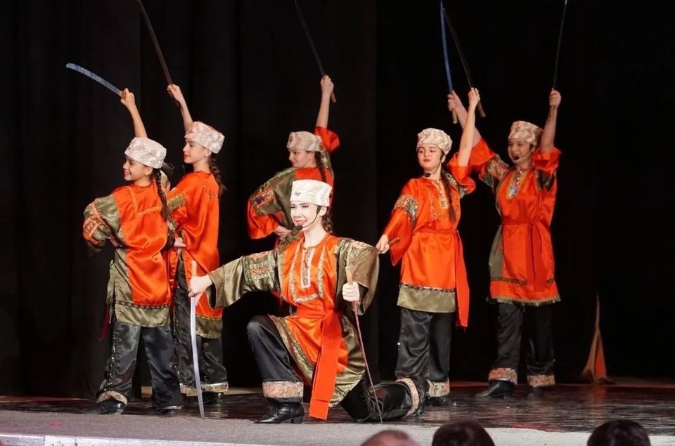    Донские казачки умели обращаться с шашками. из архива героя публикации