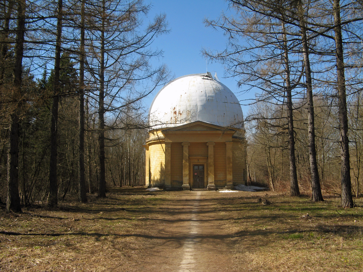 Павильон 26-дюймового рефрактора, авторство: Екатерина Борисова, CC BY-SA 4.0, источник: Википедия. 