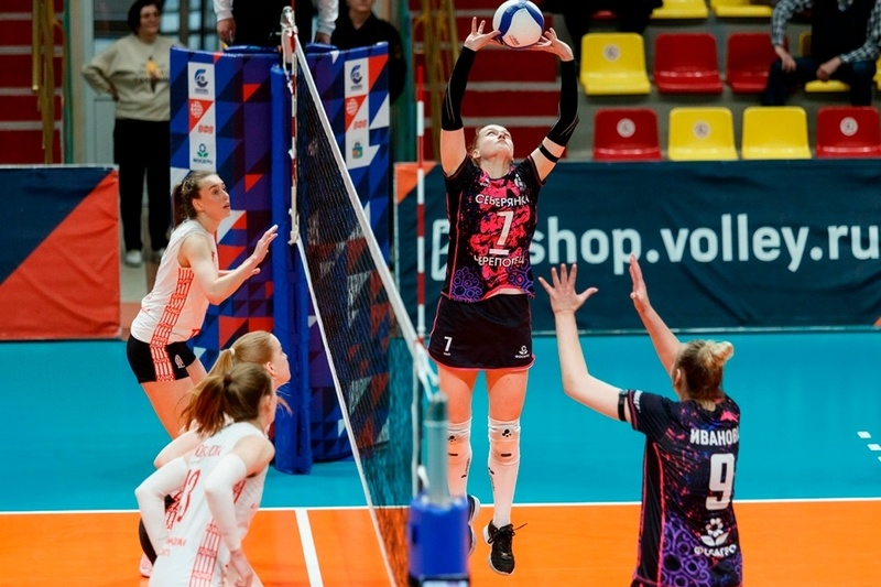    Череповецкие волейболистки выиграли пять матчей на своей площадке в предпоследнем туре чемпионата России в высшей лиге "А"