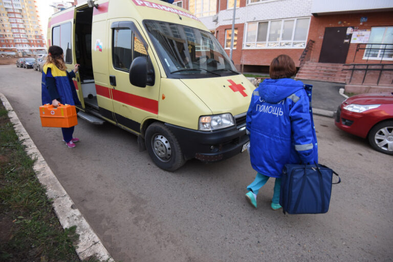    Оренбургские студенты-целевики и врачи получат доплаты из бюджета Юрий Мещанинов
