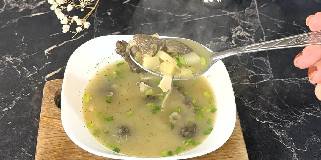 Вкусный суп с чечевицей и сморчками