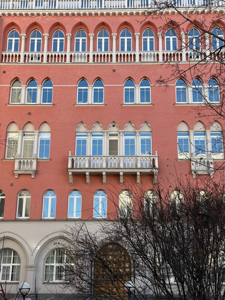 Фото автора канала. Доходный дом Н. К. Кусевицкой.