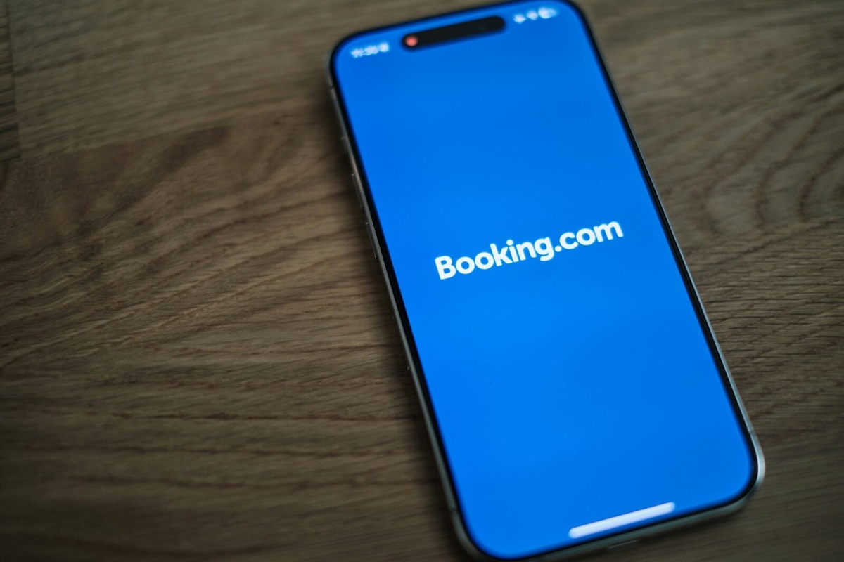     Новая атака на Booking.com: хакеры получили доступ к крупнейшей базе бронирований
