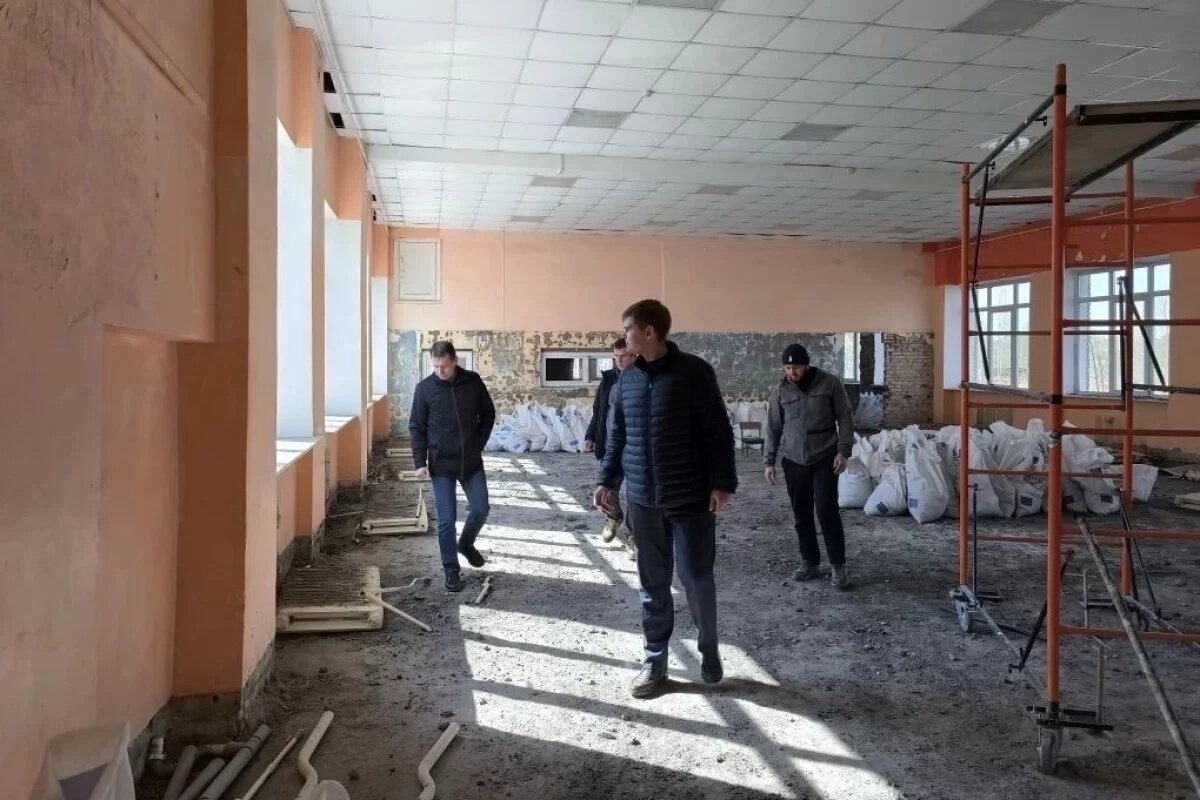    Локнянскую школу продолжают капитально ремонтировать