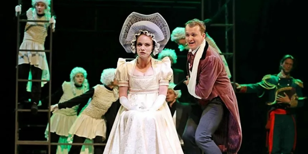 Купила билеты в театр на Мельникова со скидкой в 40%. На выбор: «горячие» мужчины или классика