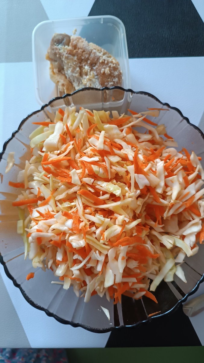 Салат не весь, если что, отложила 150 гр 😉