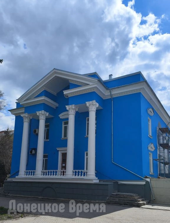 Медучреждение перестало пугать дончан своим внешним видом/ Фото: от подписчика «Донецкого времени»
