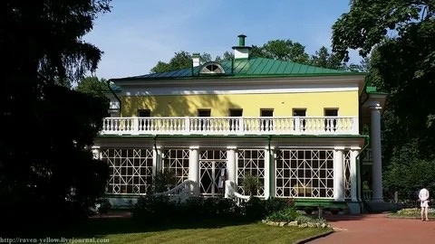 "Горки Ленинские" - летняя терраса, фотография из открытых источников Яндекса