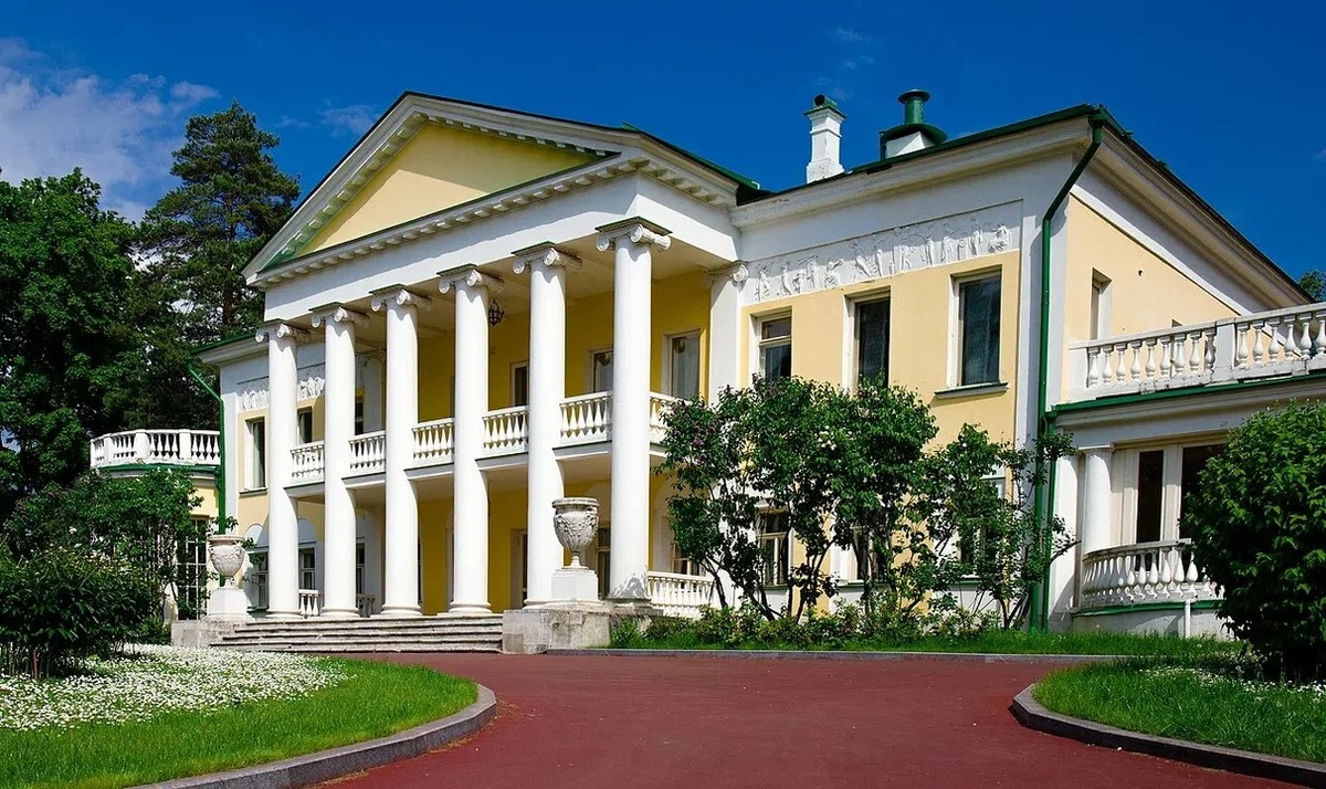 Государственный исторический музей-заповедник "Горки Ленинские", фотография из открытых источников Яндекса