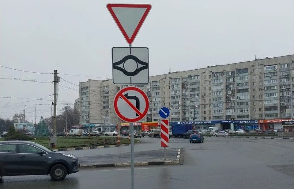   На Пушкаревском кольце в Ульяновске установили дополнительные дорожные знаки | ФОТО: МБУ «Правый берег»