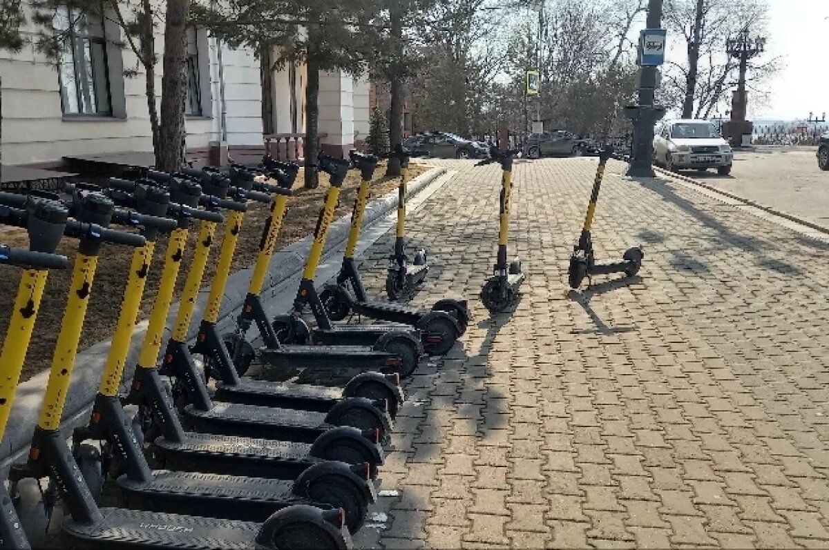    Самокаты на улицах города