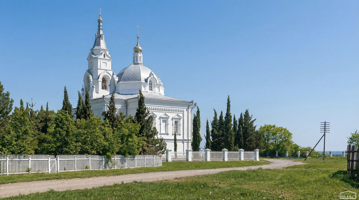Вид храма и Церковного дома. https://pastvu.com/p/1828650