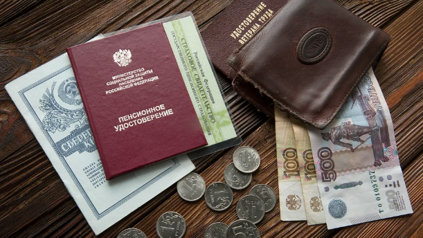 Что теперь считается советским стажем, и кто за него платит? Как устроена пенсия для граждан бывшего СССР