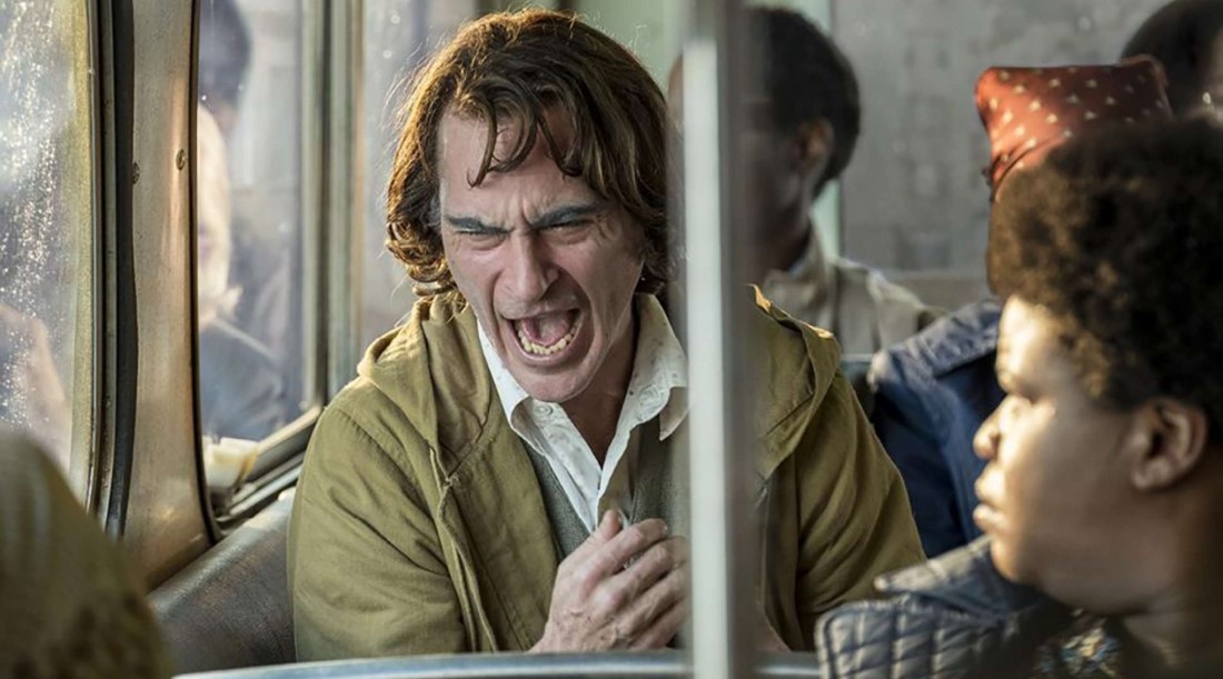     Хоакин Феникс, кадр из фильма «Джокер» (2019) / Warner Bros.
