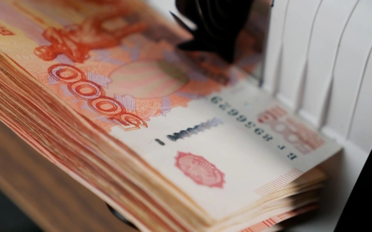    ФСБ и ФНС вскрыли крупнейшую сеть «бумажного» НДС на 1,2 трлн рублей, действовавшую, в том числе, и в Белгородской области Фото: Semyon Prudiy / Shutterstock