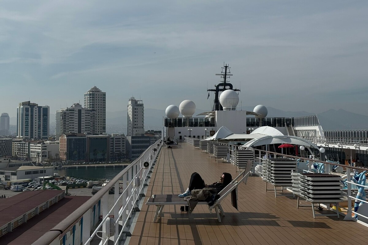 Так выглядела верхняя палуба нашего лайнера