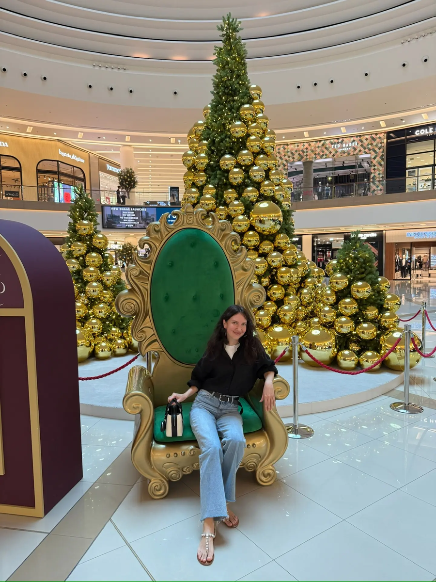 Dubai Marina Mall - я отдыхаю в кресле)