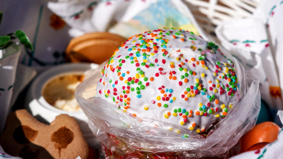     Дело возбудили против блогерши из-за фото кулича с секс-игрушкой ИЗВЕСТИЯ/Сергей Лантюхов