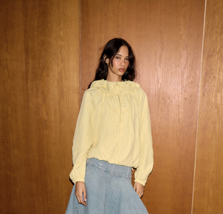 ZARA КУРТКА ИЗ НЕЙЛОНА С ЗАВЯЗКАМИ 