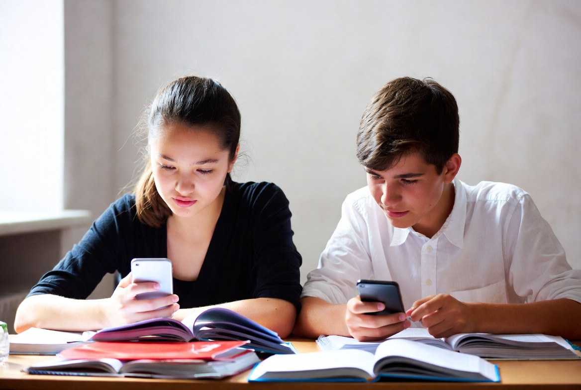 Сгенерировано нейросетью Grok  📷
