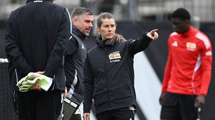    Фото: REUTERS/Annegret Hilse