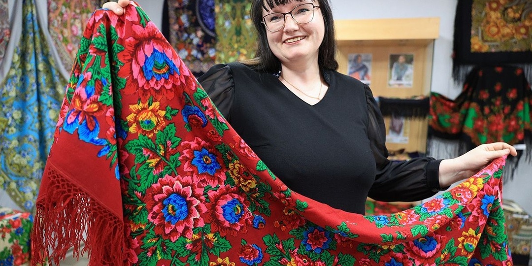 Платки с историей: как коллекция Светланы Лось открыла красоту павловопосадских узоров