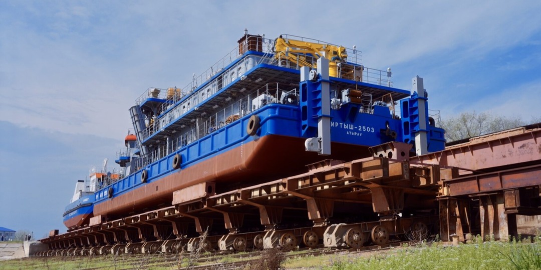 Астраханские корабелы спустили на воду новое судно для Казахстана