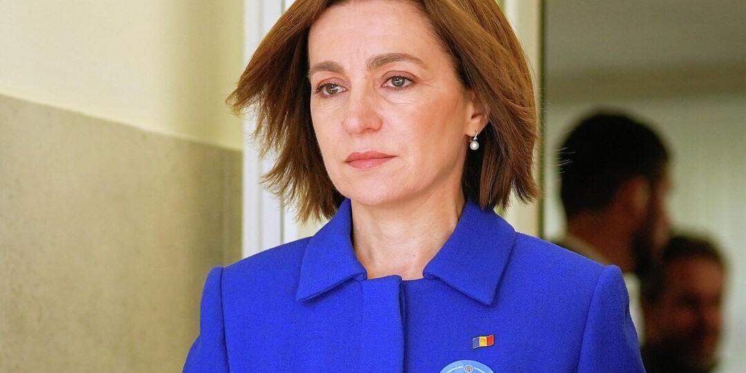 В Молдавии запустили петицию о лишении Санду наград и почетных званий