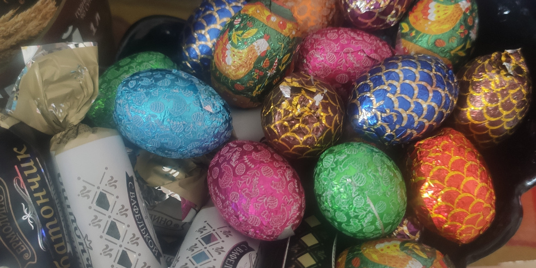 Ох, и снега у нас выпало опять! Немного про меню на Пасху.