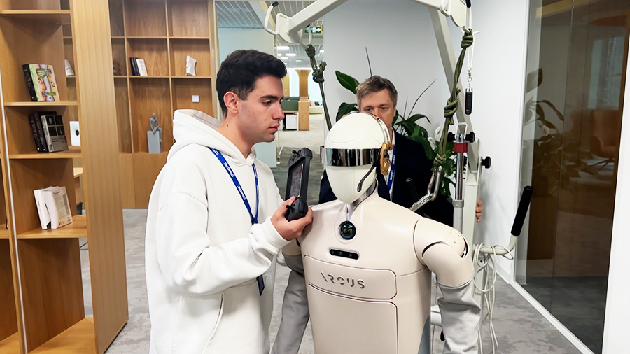    © АО "ТВ Центр"