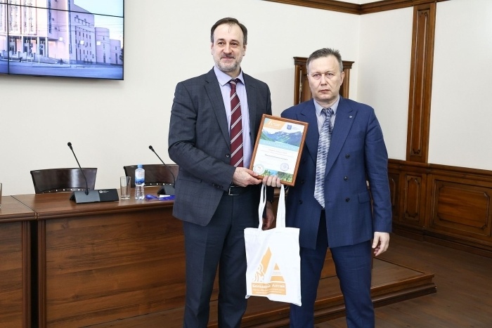 Читайте также: Победителями конкурса «Медиа-Науруз 2025» стали журналисты из России и Кыргызстана.  📷
