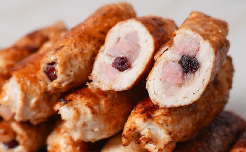 Готовим нежные крученики из куриной грудки с пикантной начинкой